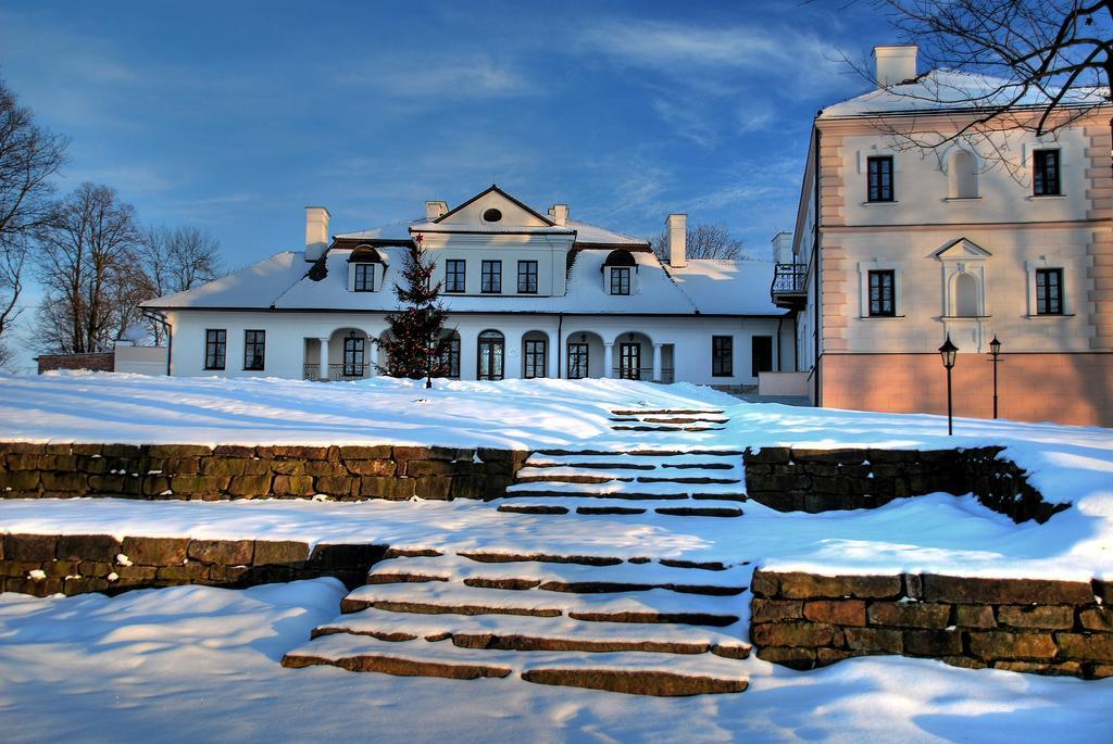 Dwor Kombornia Hotel&Spa Exteriér fotografie