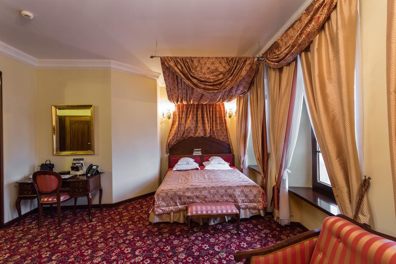 Dwor Kombornia Hotel&Spa Exteriér fotografie