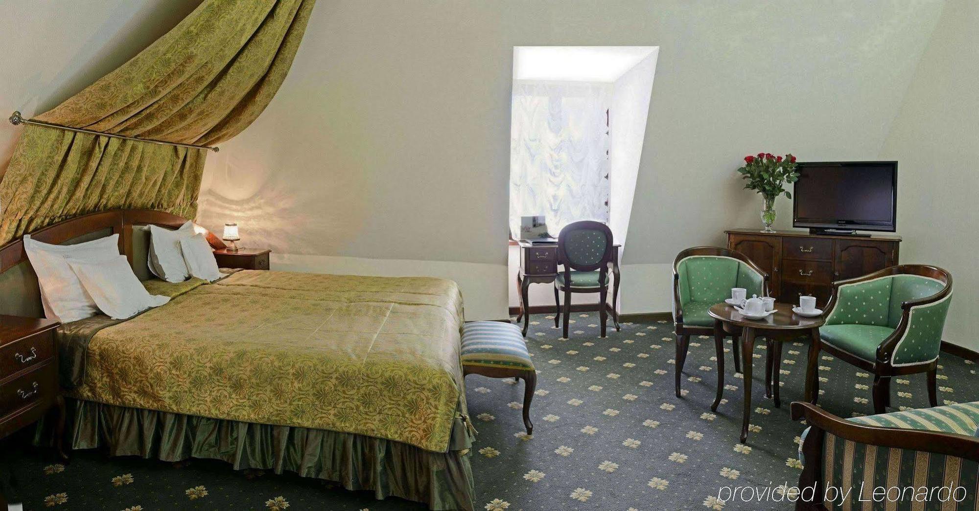 Dwor Kombornia Hotel&Spa Exteriér fotografie